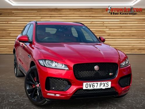 Jaguar F Pace