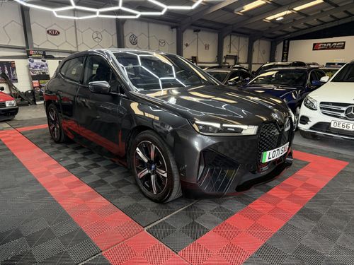 BMW iX