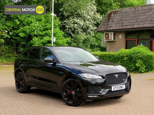 Jaguar F Pace