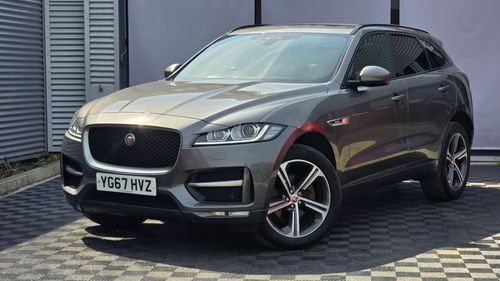 Jaguar F Pace