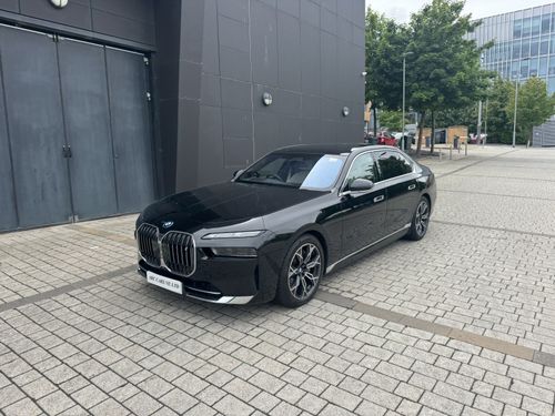 BMW I7
