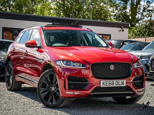 Jaguar F Pace