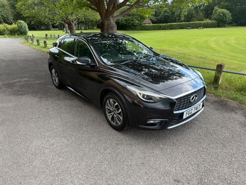 Infiniti Q30