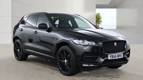 Jaguar F Pace