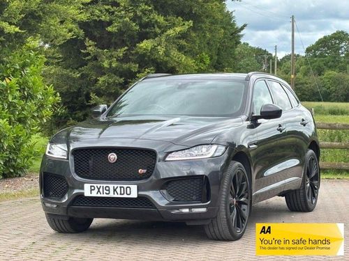 Jaguar F Pace