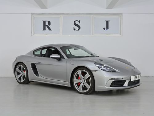 Porsche 718 Cayman