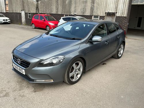 Volvo V40