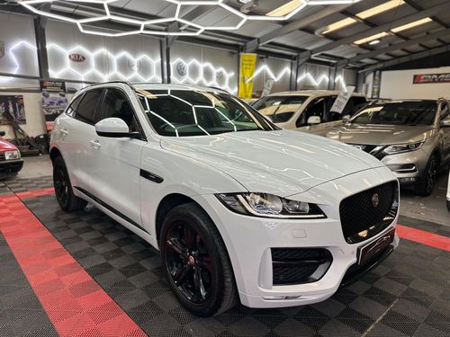 Jaguar F Pace