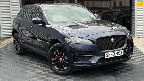 Jaguar F Pace