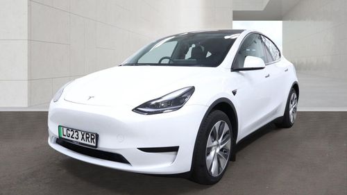 Tesla MODEL  Y