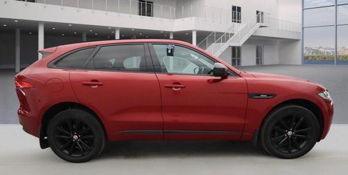 Jaguar F Pace