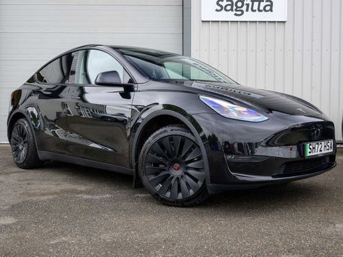 Tesla MODEL  Y