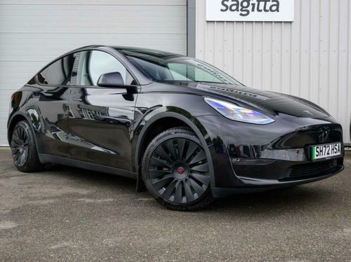 Tesla MODEL  Y