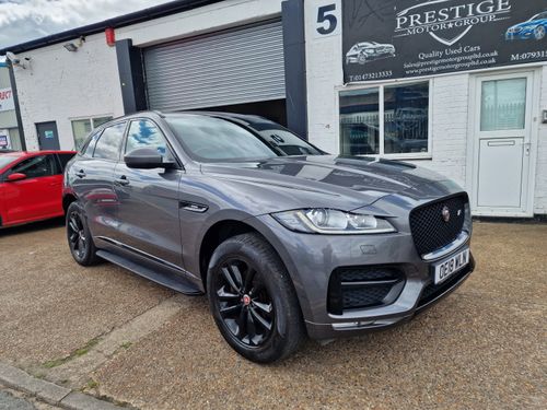 Jaguar F Pace