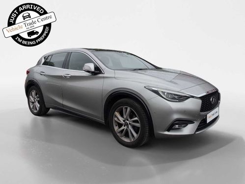 Infiniti Q30