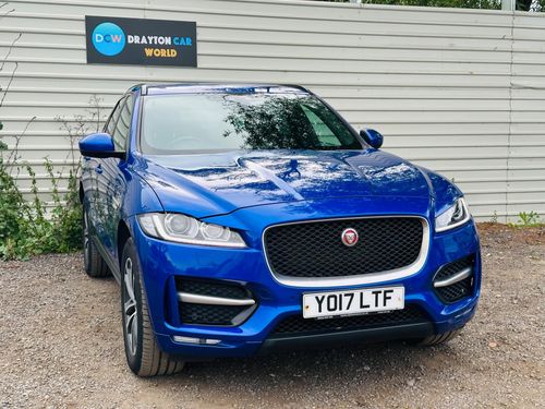 Jaguar F Pace