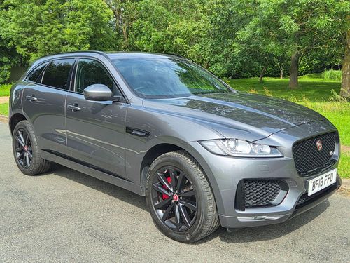 Jaguar F Pace