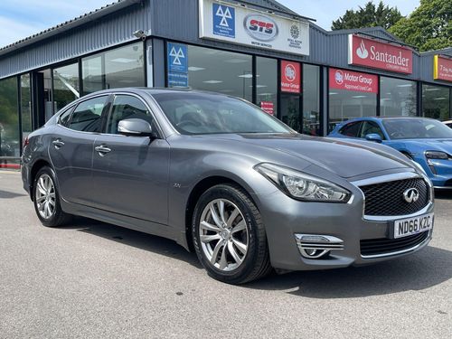 Infiniti Q70