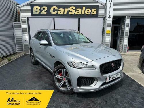 Jaguar F Pace