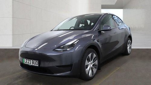 Tesla MODEL  Y