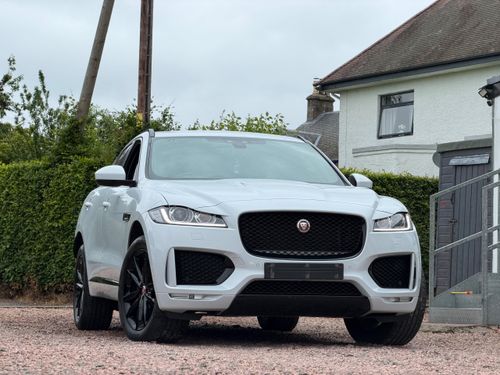 Jaguar F Pace