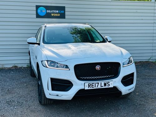Jaguar F Pace