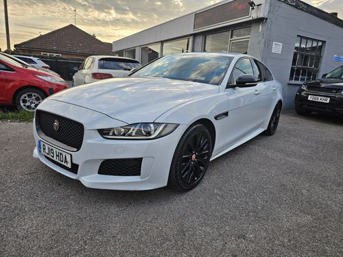 Jaguar XE