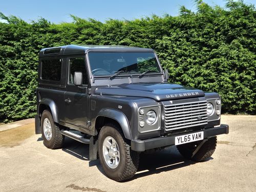 Land Rover Defender 90
