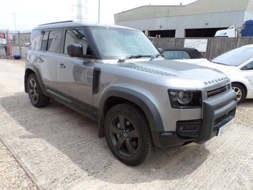 Land Rover Defender 110