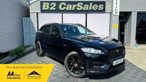 Jaguar F Pace