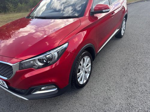 MG ZS