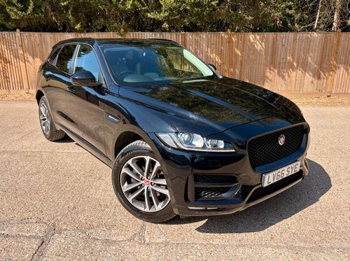 Jaguar F Pace