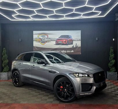 Jaguar F Pace