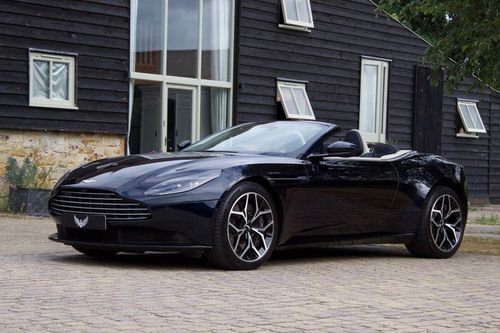 Aston Martin DB11