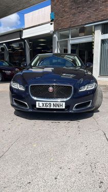 Jaguar XJ