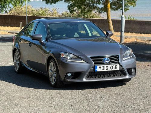 Lexus IS
