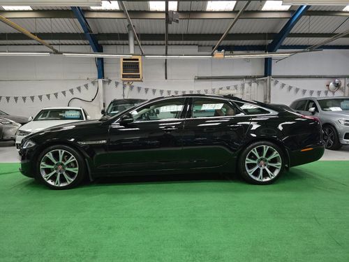 Jaguar XJ