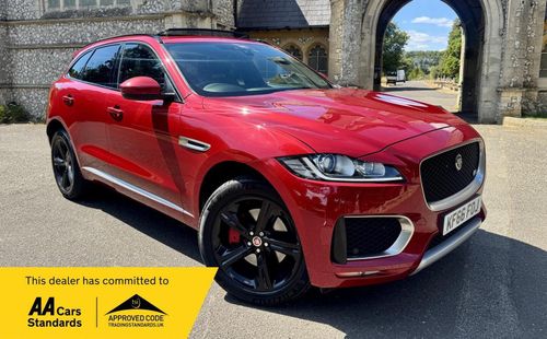 Jaguar F Pace