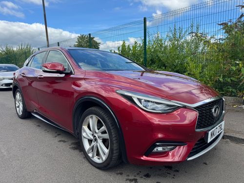 Infiniti Q30