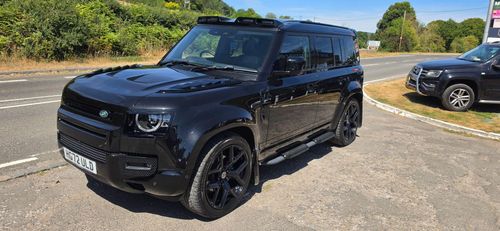 Land Rover Defender 110