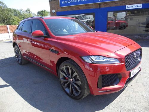 Jaguar F Pace