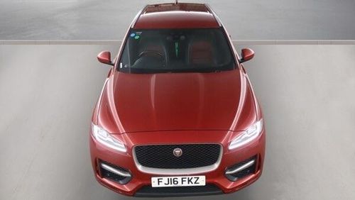 Jaguar F Pace