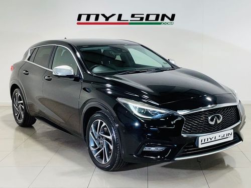 Infiniti Q30