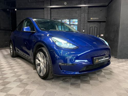 Tesla MODEL  Y