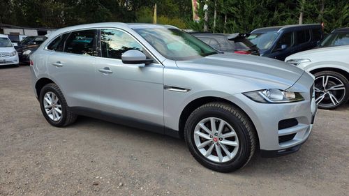 Jaguar F Pace