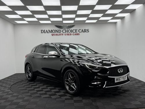 Infiniti Q30