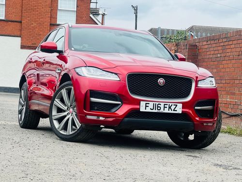 Jaguar F Pace