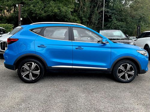 MG ZS