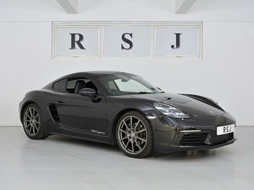Porsche 718 Cayman