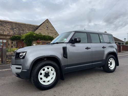 Land Rover Defender 110